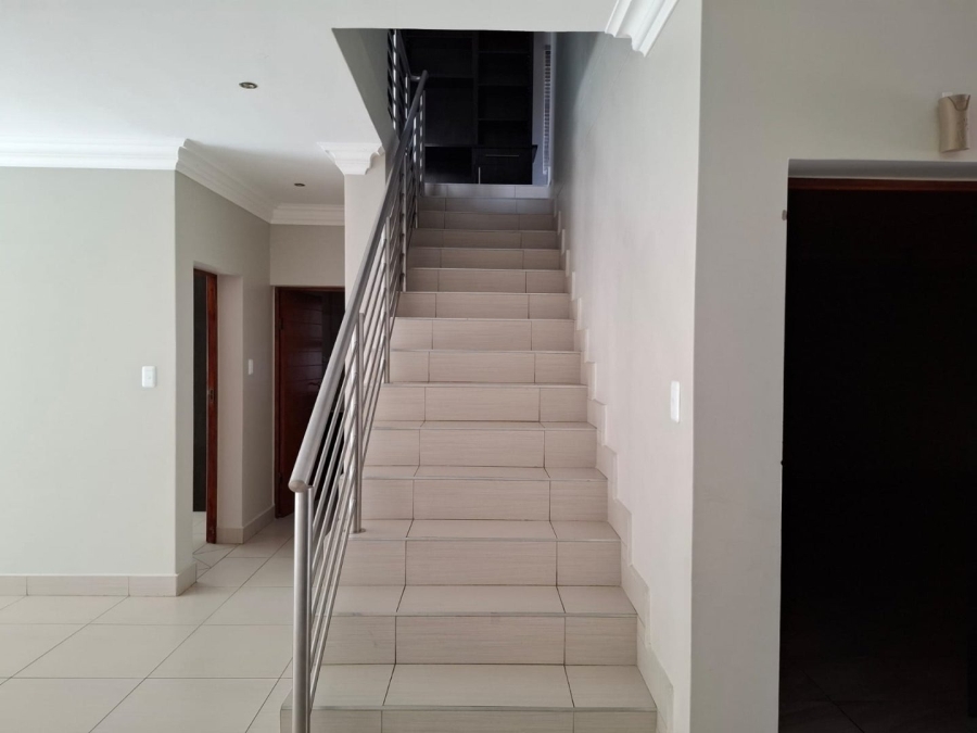 To Let 4 Bedroom Property for Rent in Groenvlei Sh Free State